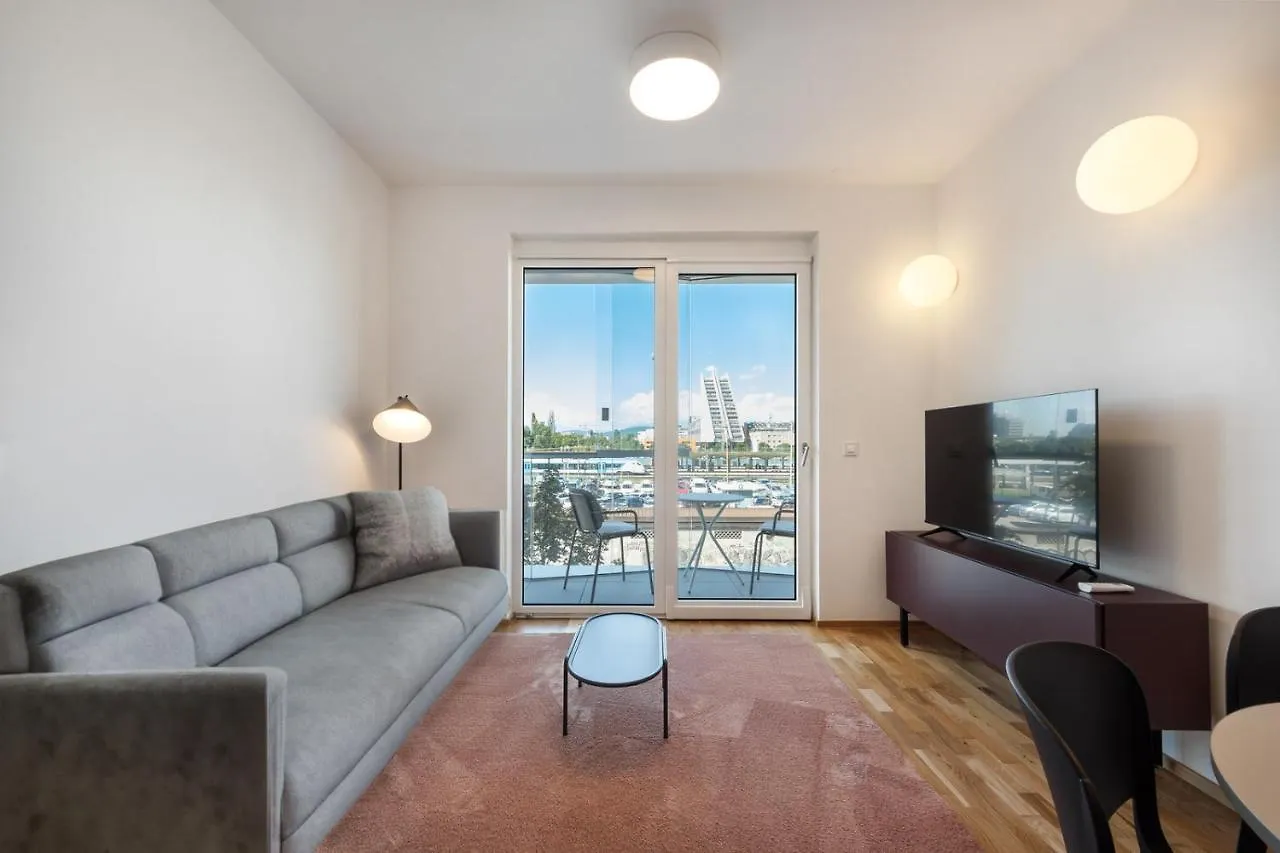 Apartment Modern One-Bedroom Residence Masarykova With Private Parking Ljubljana